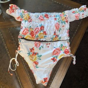 Floral plus size 2piece swim suit with cover up. NWOT 3X